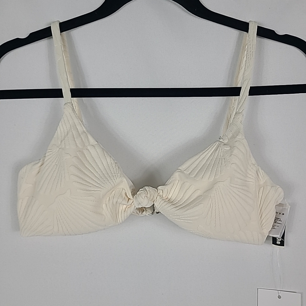 NWT Dippin Daisys Zen Knotted Triangle Ivory Bikini Top Sz M Retail $46